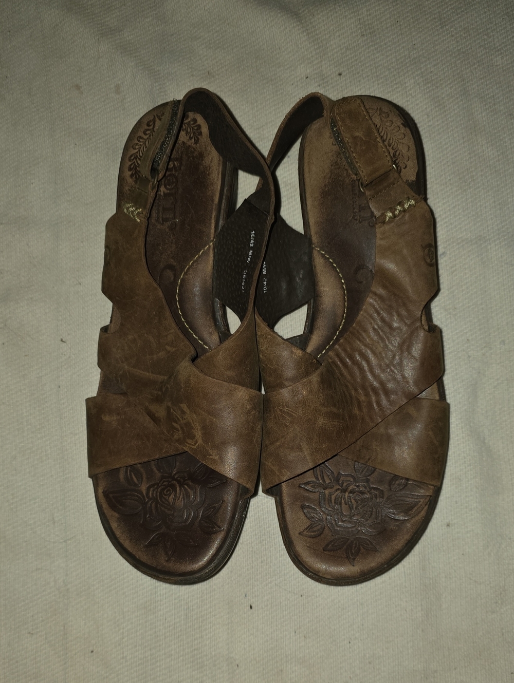 Born Brown Leather Cross-Strap Women’s Sandals